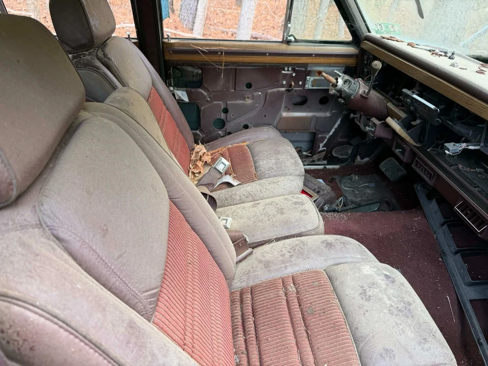 1989 Jeep Wagoneer - Image 17 of 25