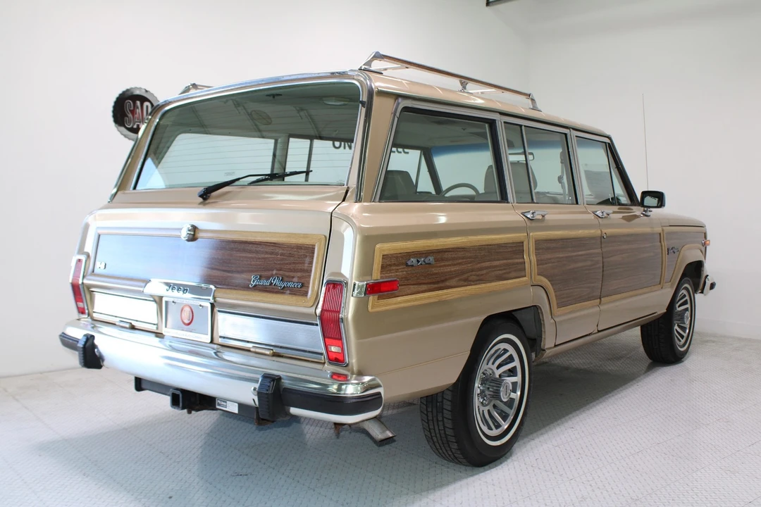 1989 Jeep SJ Wagoneer - Image 5 of 31