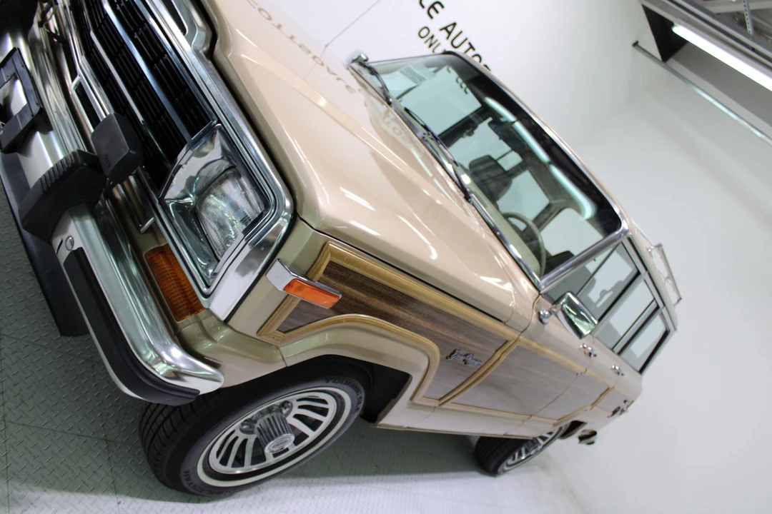 1989 Jeep SJ Wagoneer - Image 13 of 31