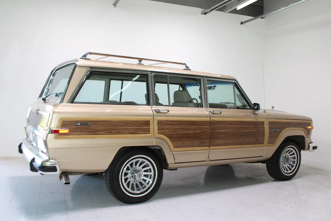 1989 Jeep SJ Wagoneer - Image 9 of 21