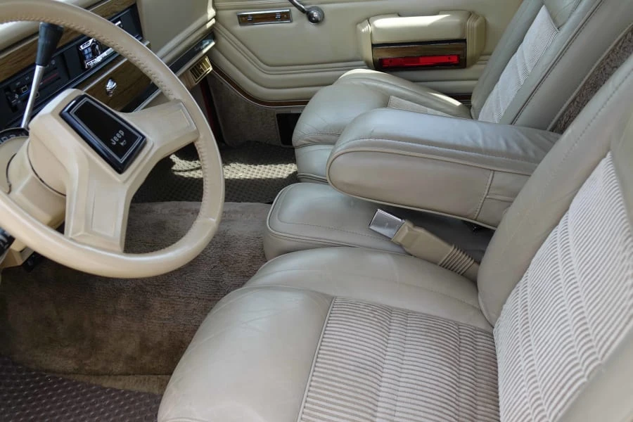 1989 Jeep XJ Wagoneer - Image 4 of 12