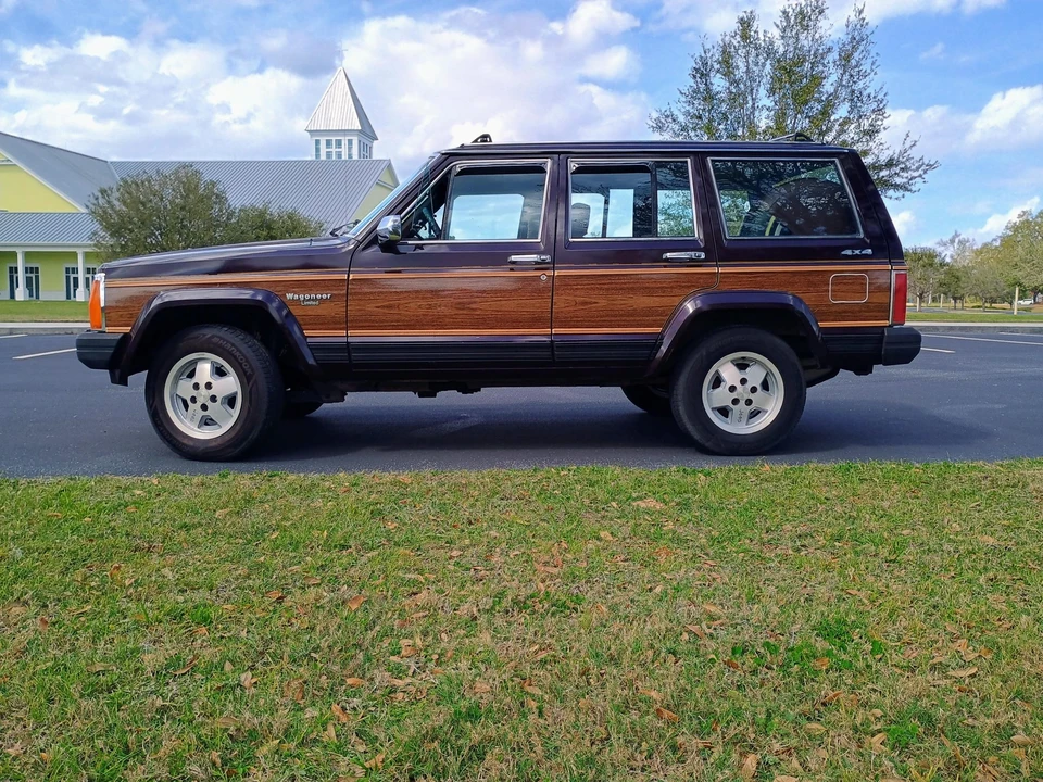 1989 Jeep XJ Wagoneer - Image 16 of 31