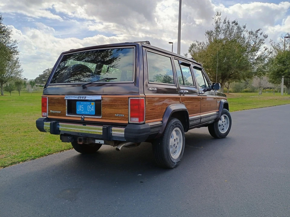 1989 Jeep XJ Wagoneer - Image 10 of 31