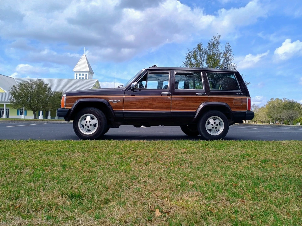 1989 Jeep XJ Wagoneer - Image 15 of 31