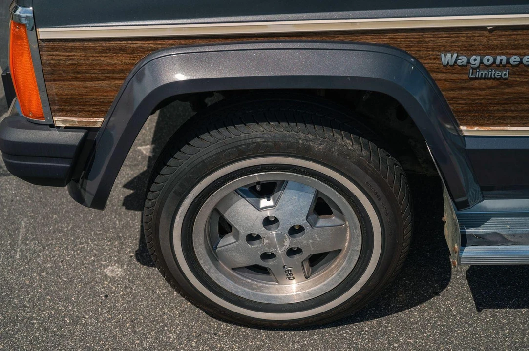 1989 Jeep XJ Wagoneer - Image 16 of 31