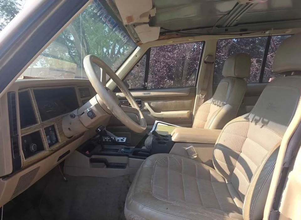 1989 Jeep XJ Wagoneer - Image 13 of 16
