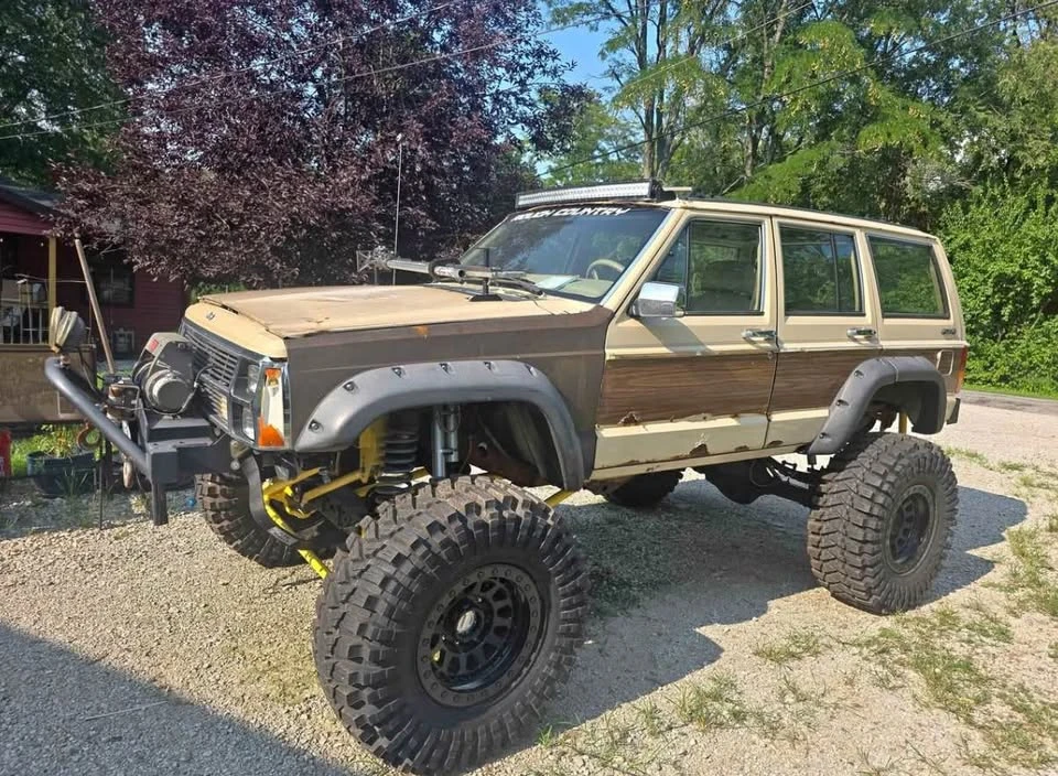1989 Jeep XJ Wagoneer - Image 11 of 16