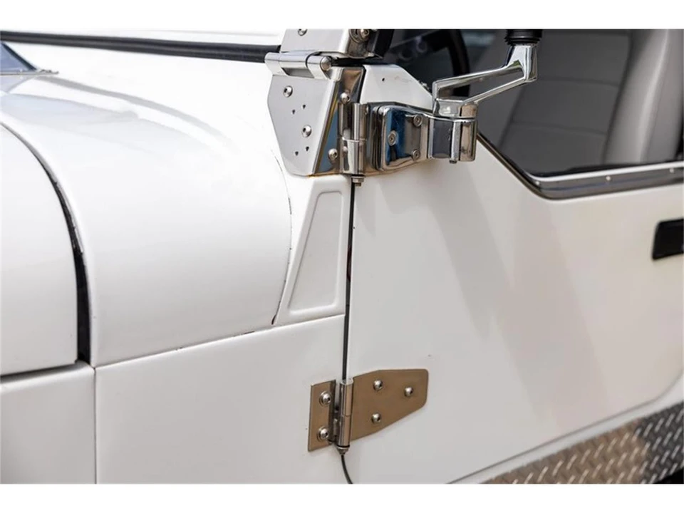 1989 Jeep YJ Wrangler - Image 19 of 31