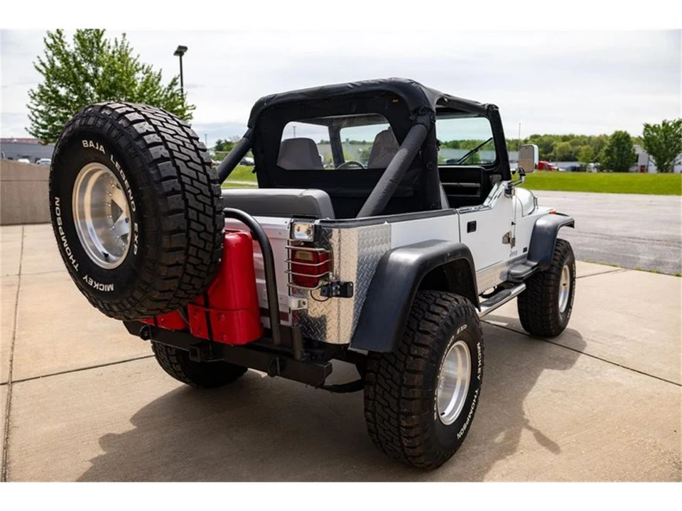 1989 Jeep YJ Wrangler - Image 7 of 31