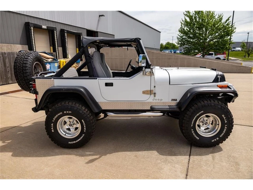1989 Jeep YJ Wrangler - Image 8 of 31