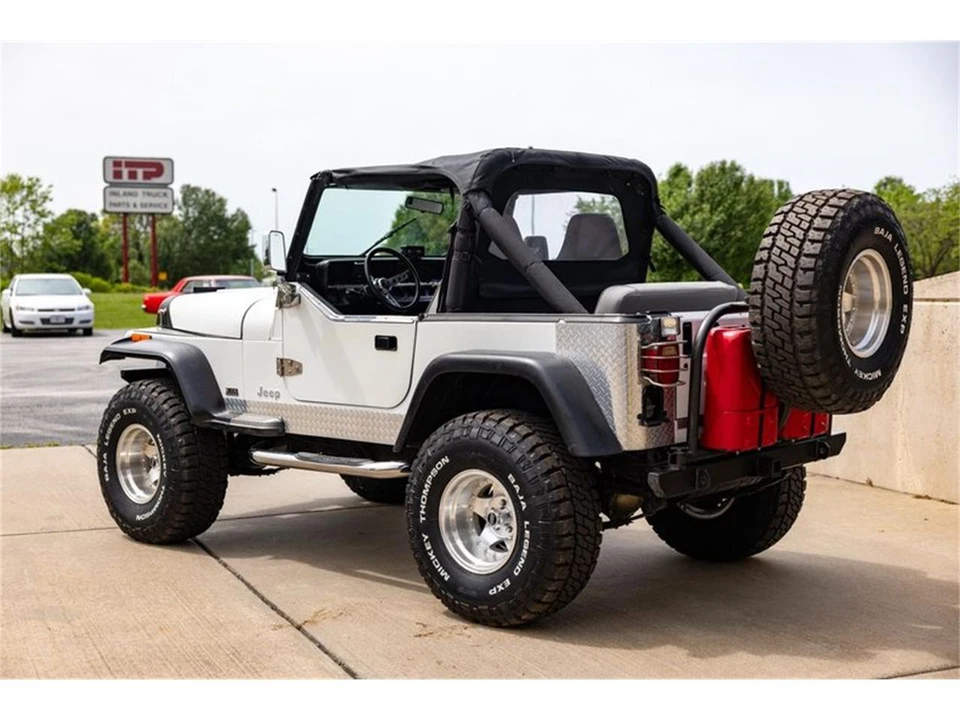 1989 Jeep YJ Wrangler - Image 5 of 31