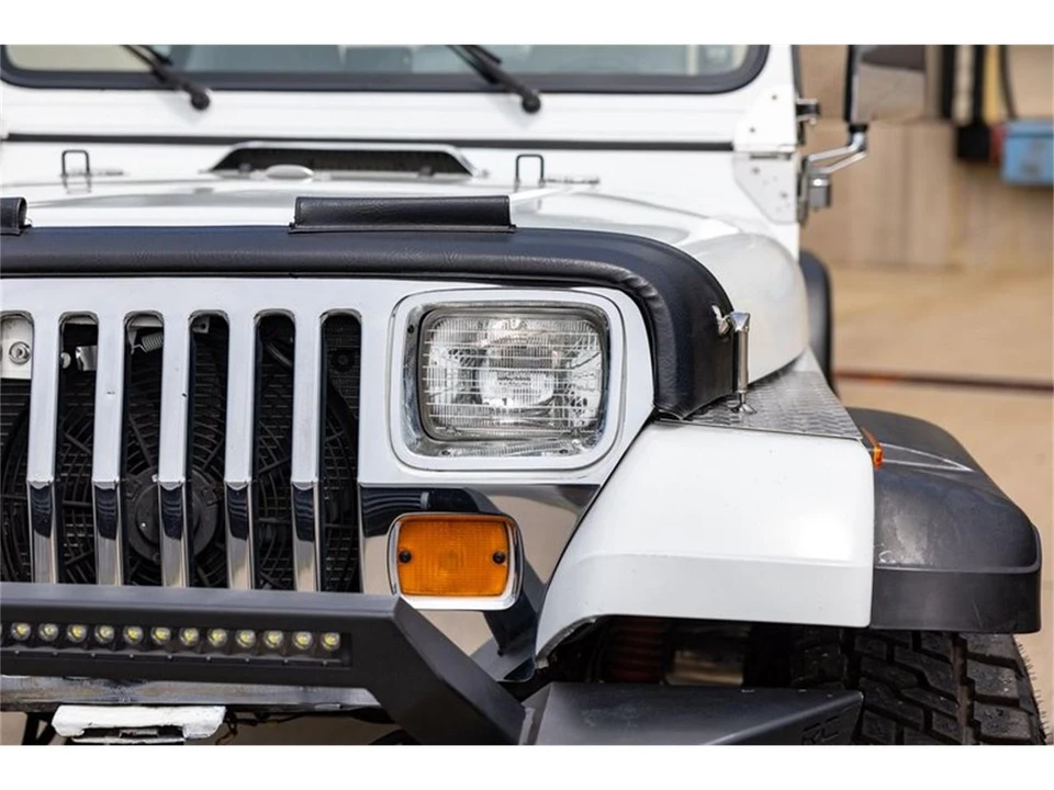 1989 Jeep YJ Wrangler - Image 14 of 31