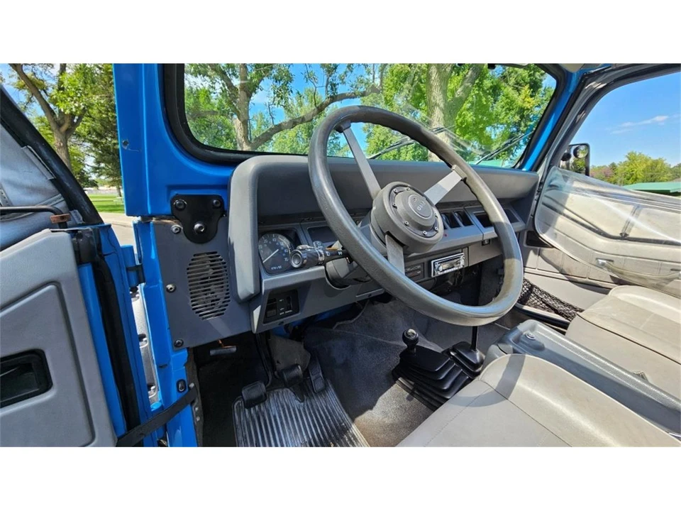 1989 Jeep YJ Wrangler - Image 14 of 31