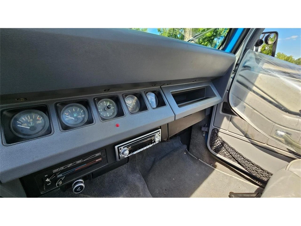 1989 Jeep YJ Wrangler - Image 17 of 31