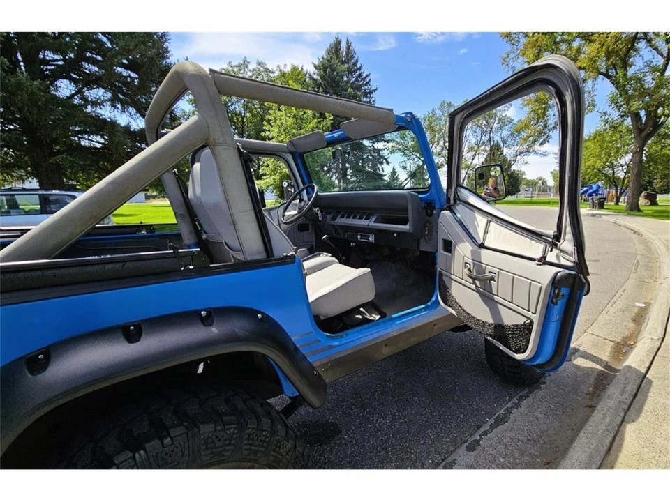 1989 Jeep YJ Wrangler - Image 25 of 31