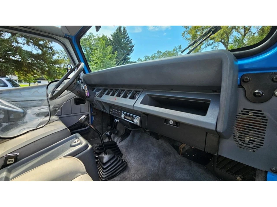 1989 Jeep YJ Wrangler - Image 27 of 31