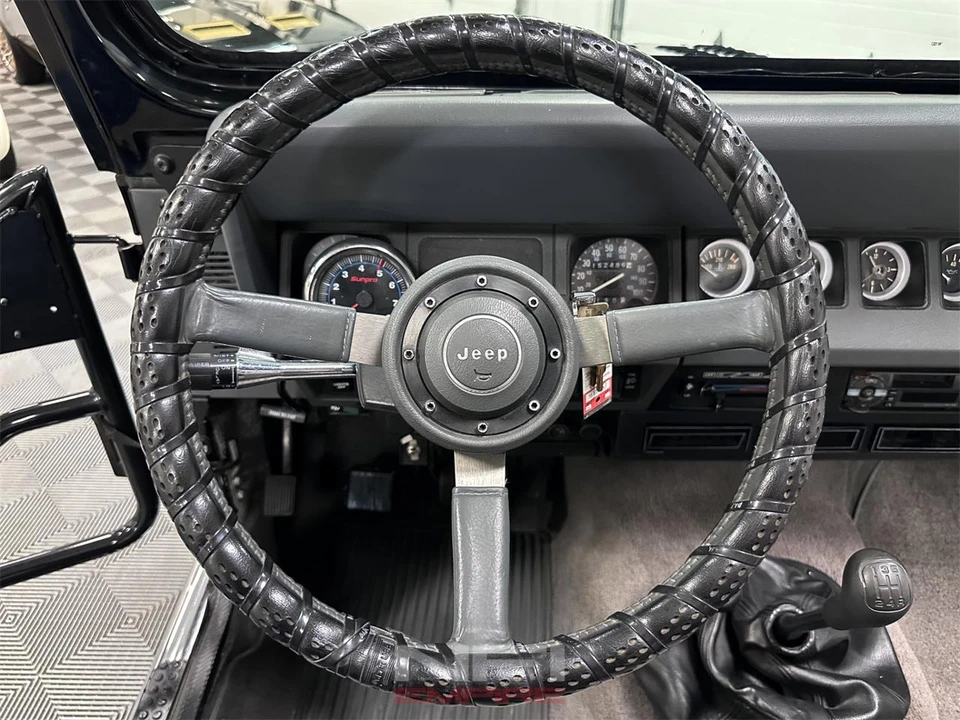 1989 Jeep YJ Wrangler - Image 25 of 31