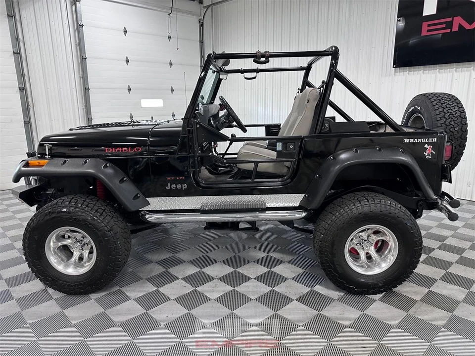 1989 Jeep YJ Wrangler - Image 2 of 31
