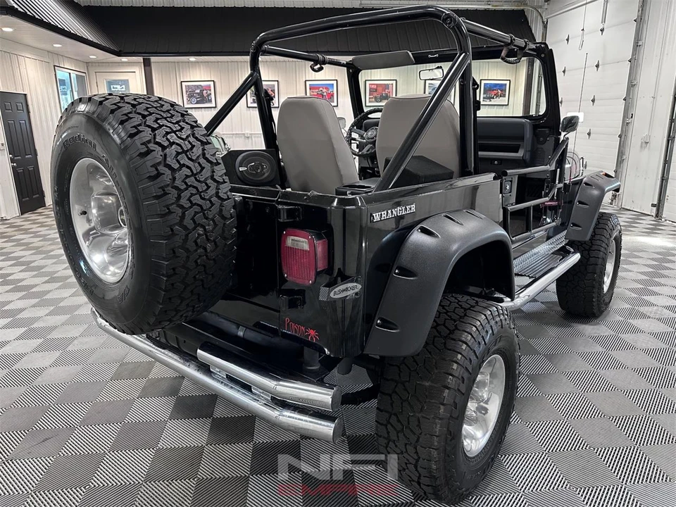 1989 Jeep YJ Wrangler - Image 8 of 31