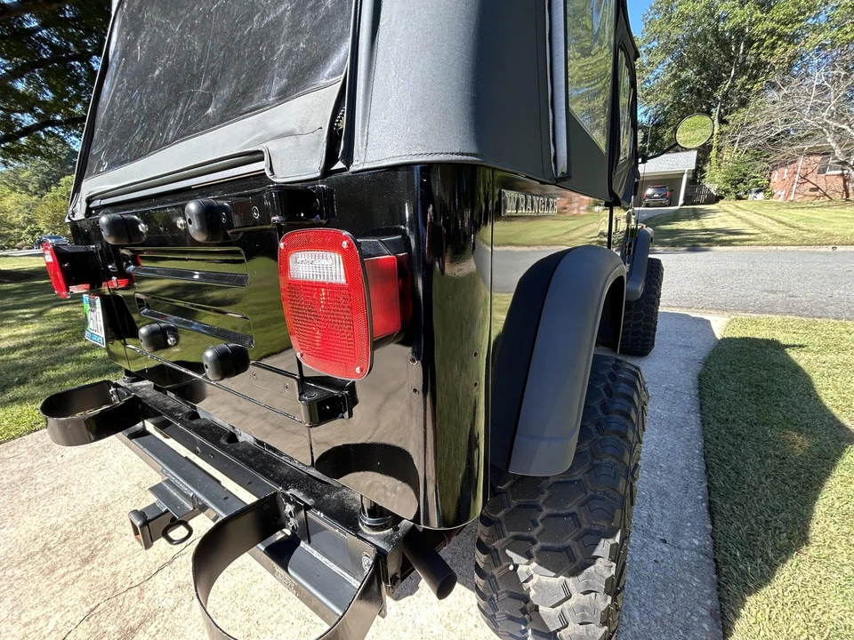 1989 Jeep YJ Wrangler - Image 23 of 31