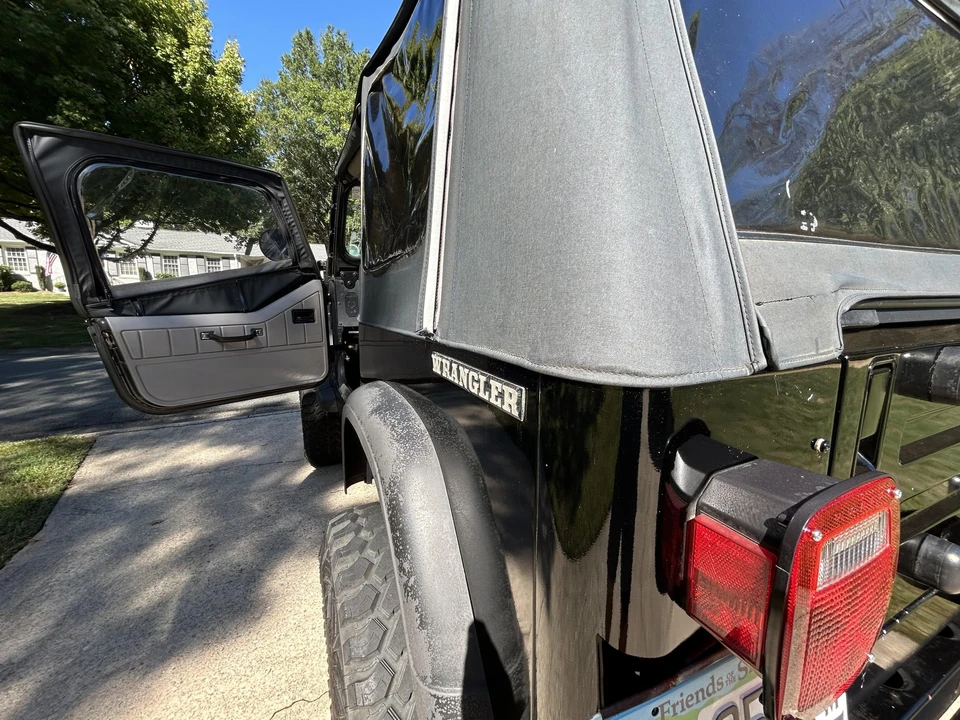 1989 Jeep YJ Wrangler - Image 22 of 31