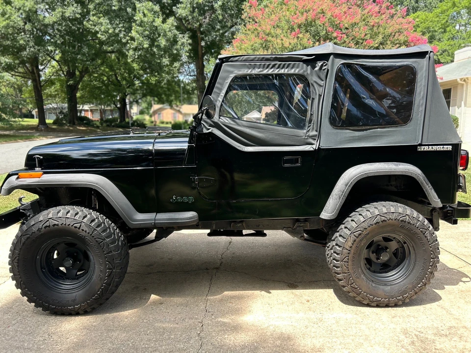 1989 Jeep YJ Wrangler - Image 5 of 31