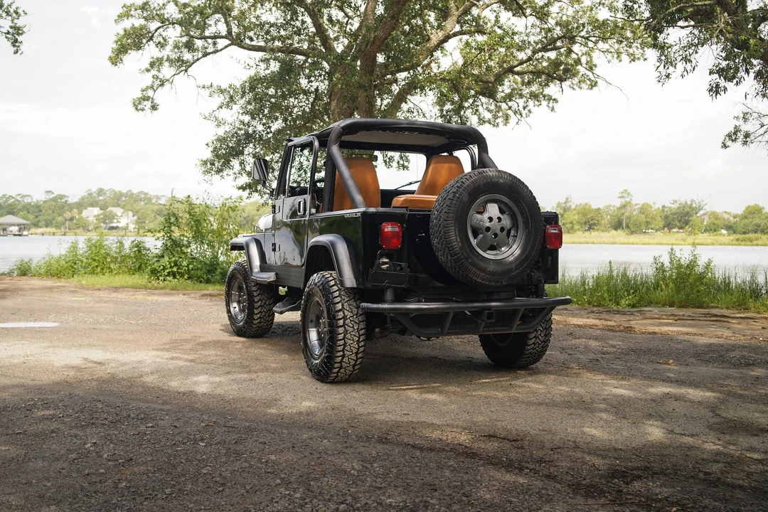 1989 Jeep YJ Wrangler - Image 16 of 31
