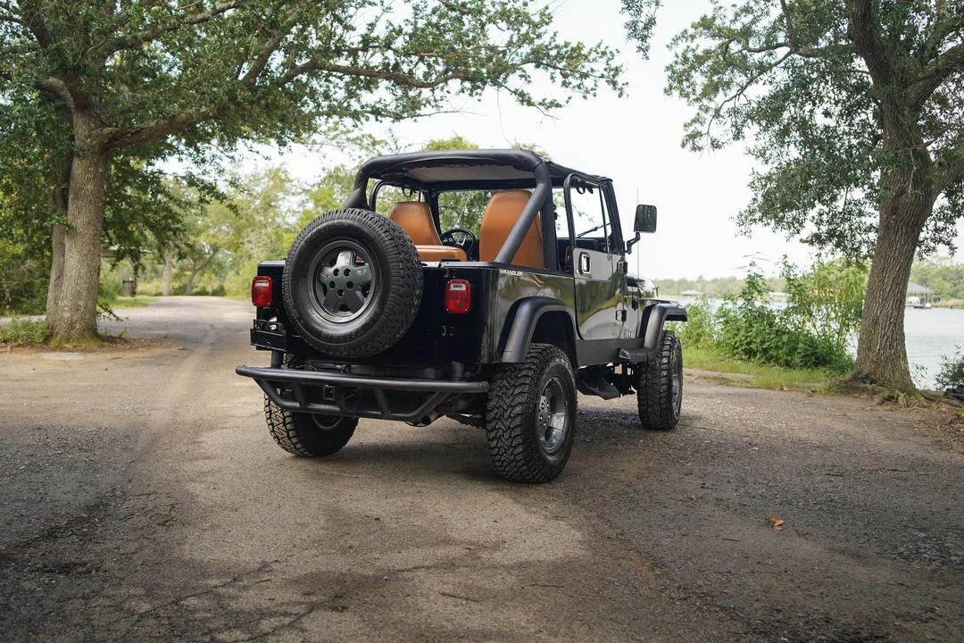 1989 Jeep YJ Wrangler - Image 13 of 31