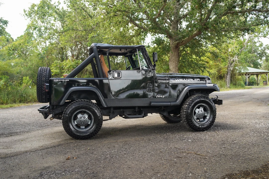 1989 Jeep YJ Wrangler - Image 11 of 31