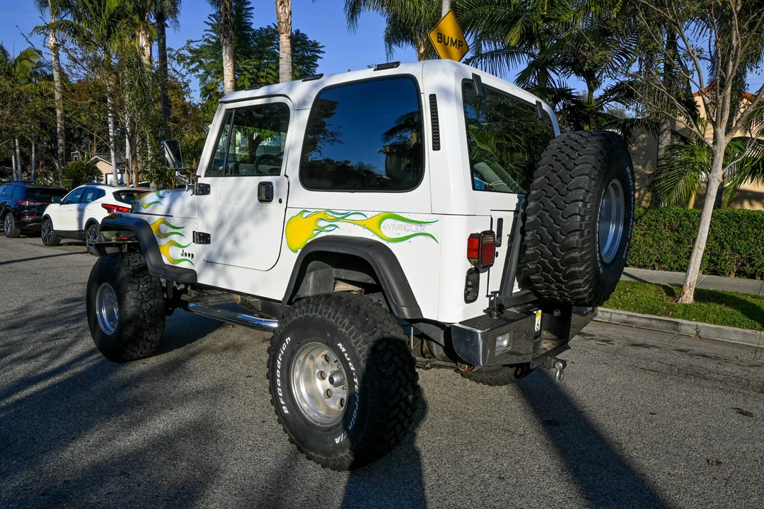1989 Jeep YJ Wrangler - Image 5 of 31