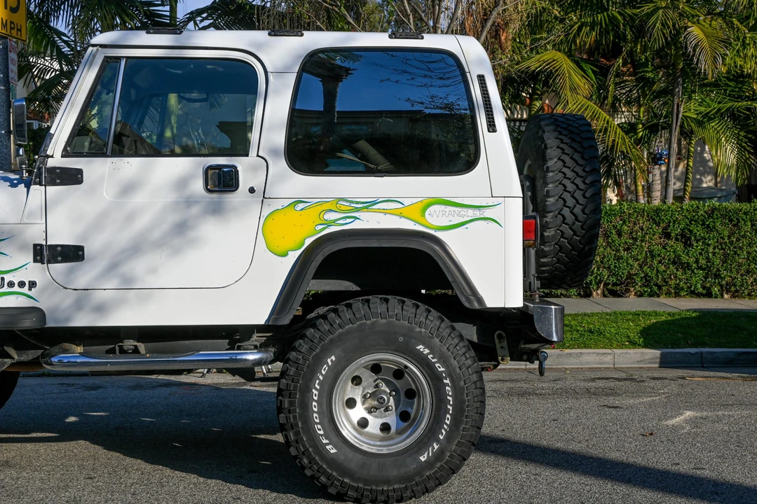1989 Jeep YJ Wrangler - Image 18 of 31