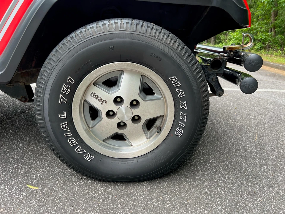 1989 Jeep YJ Wrangler - Image 24 of 31