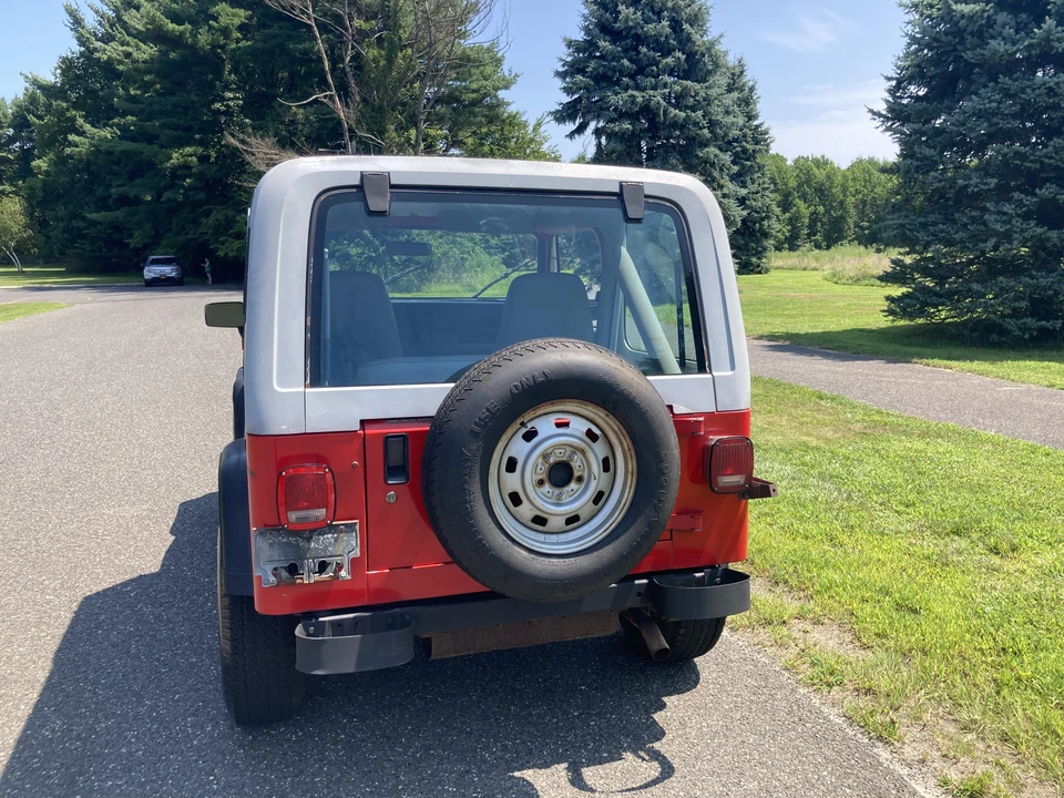 1989 Jeep YJ Wrangler - Image 15 of 31