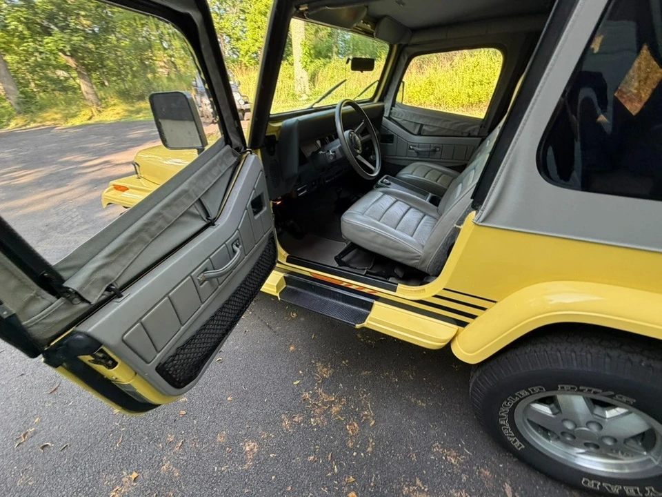 1989 Jeep YJ Wrangler - Image 21 of 31