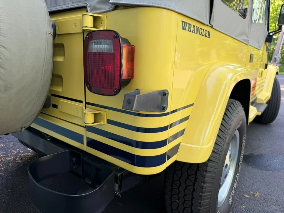 1989 Jeep YJ Wrangler - Image 20 of 31