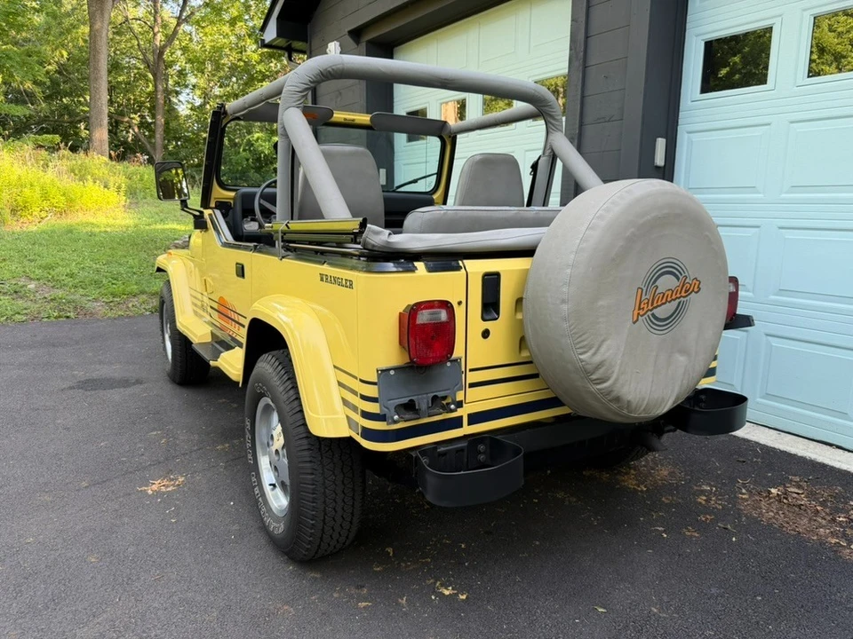 1989 Jeep YJ Wrangler - Image 12 of 31