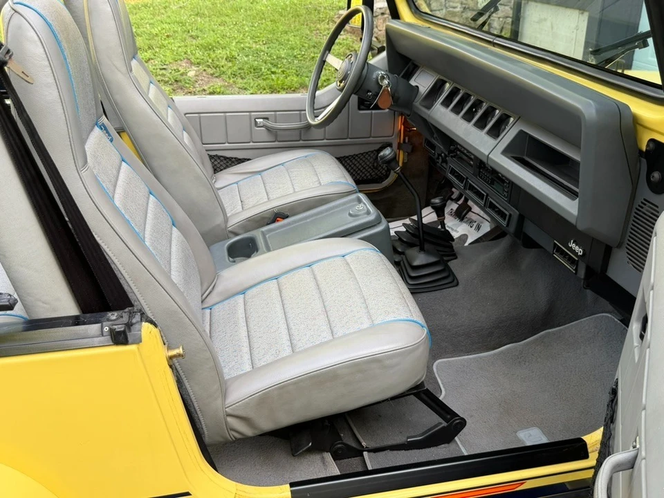 1989 Jeep YJ Wrangler - Image 25 of 31