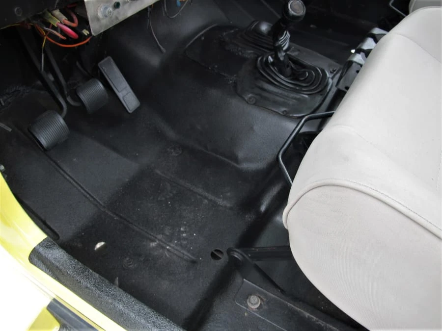 1989 Jeep YJ Wrangler - Image 6 of 16