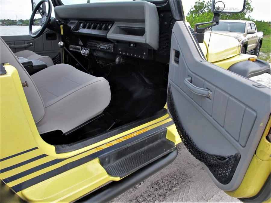 1989 Jeep YJ Wrangler - Image 13 of 16