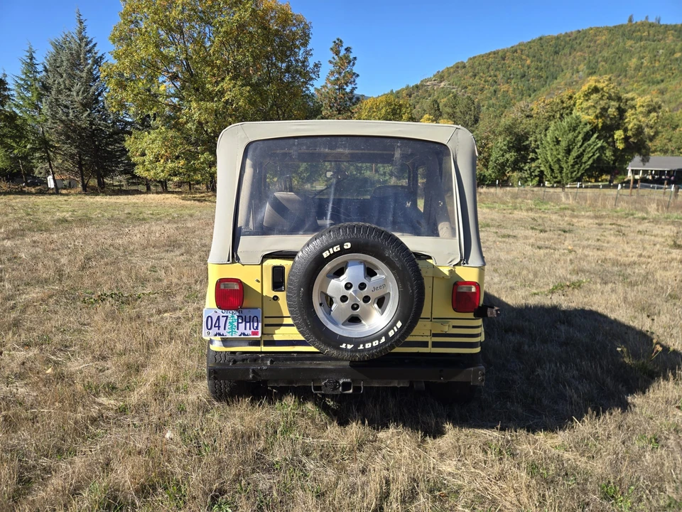 1989 Jeep YJ Wrangler - Image 11 of 31