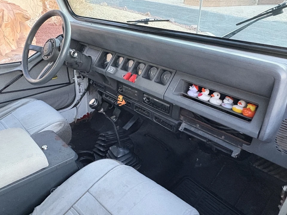 1989 Jeep YJ Wrangler - Image 11 of 19