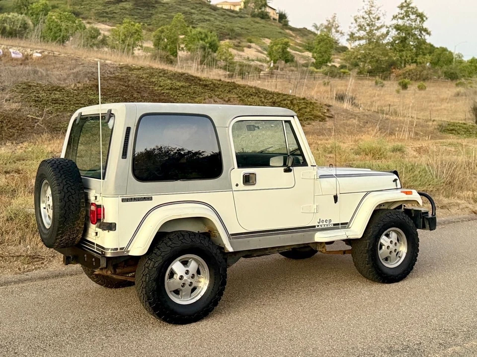 1989 Jeep YJ Wrangler - Image 5 of 21