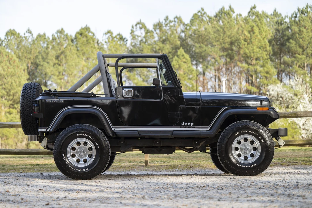 1989 Jeep YJ Wrangler - Image 14 of 31