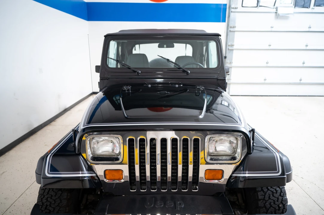 1989 Jeep YJ Wrangler - Image 15 of 31
