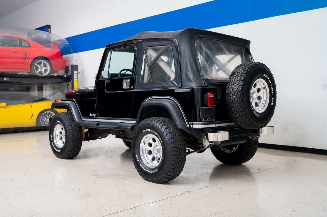 1989 Jeep YJ Wrangler - Image 12 of 31