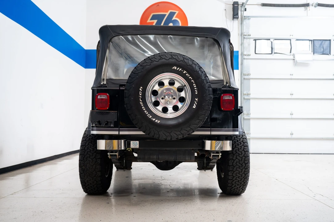 1989 Jeep YJ Wrangler - Image 11 of 31