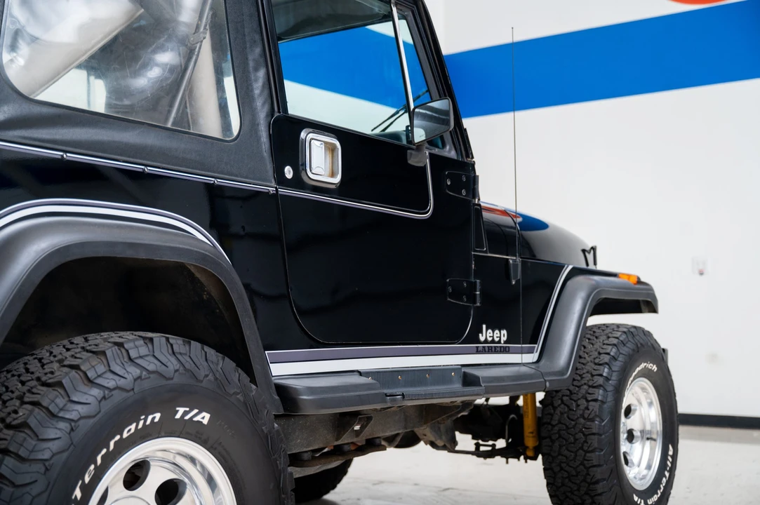 1989 Jeep YJ Wrangler - Image 25 of 31