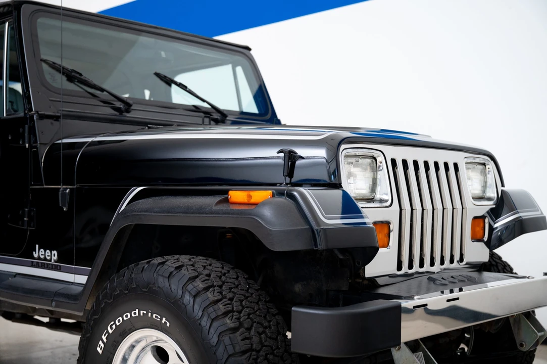 1989 Jeep YJ Wrangler - Image 14 of 31