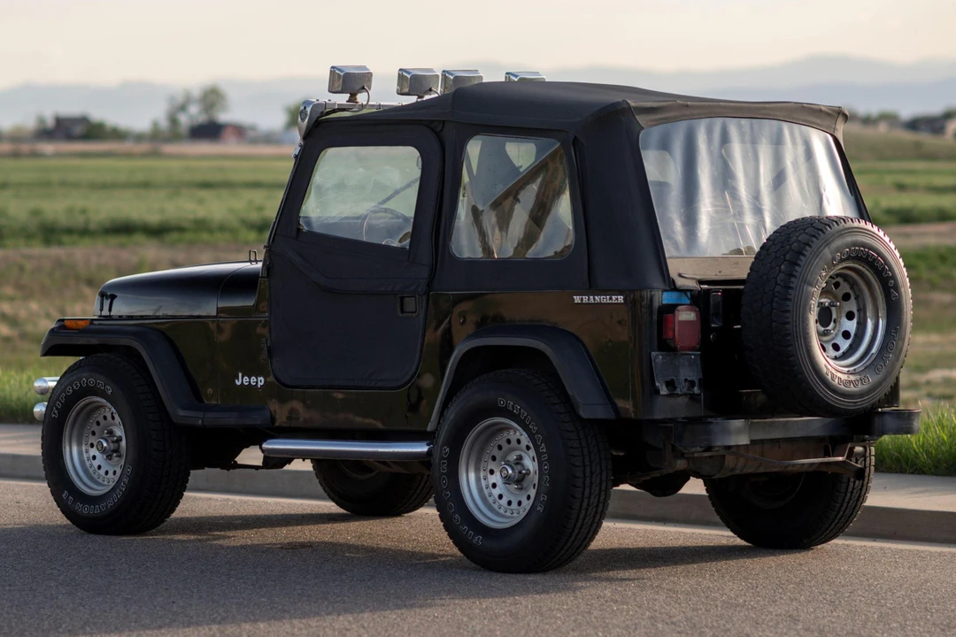 1989 Jeep YJ Wrangler - Image 4 of 31
