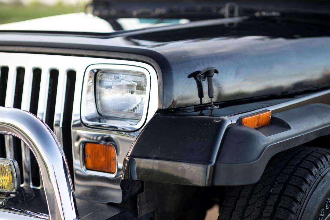 1989 Jeep YJ Wrangler - Image 24 of 31